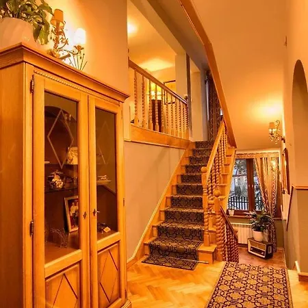 Sowa Проживание в семье